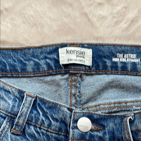 Women's High Rise Cropped Straight Leg Jeans Medium Wash W/ Rhinestones - Picture 6 of 7